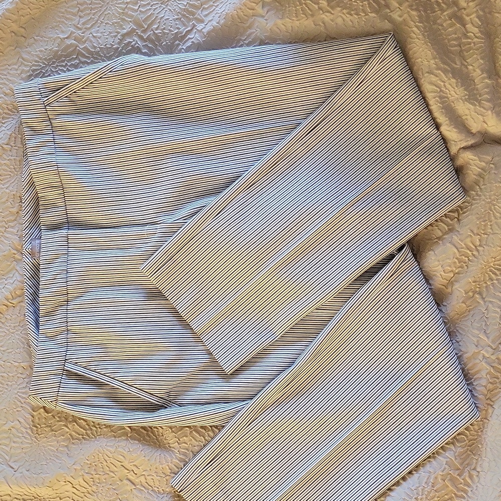Chicos Like New Pants